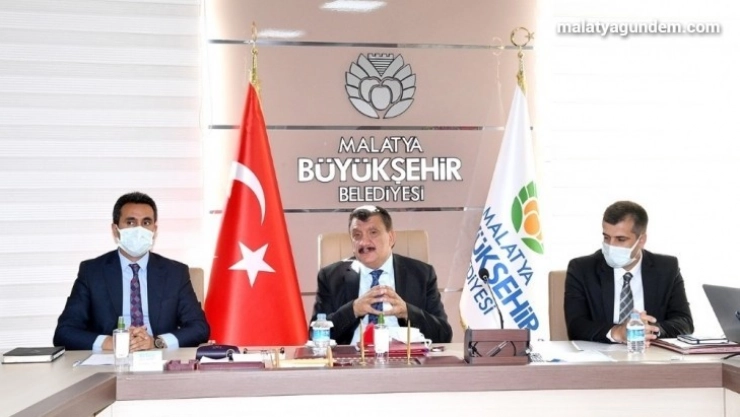 Başkan Gürkan'dan tabela hassasiyeti