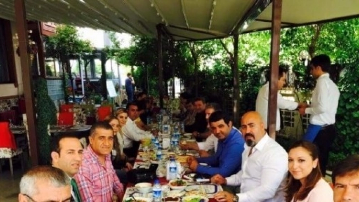 Başkan Çakır'dan Şampiyonluk Onuruna Yemek