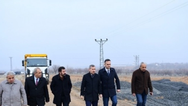  Başkan Çinar, Yol Çalişmalarini İnceledi