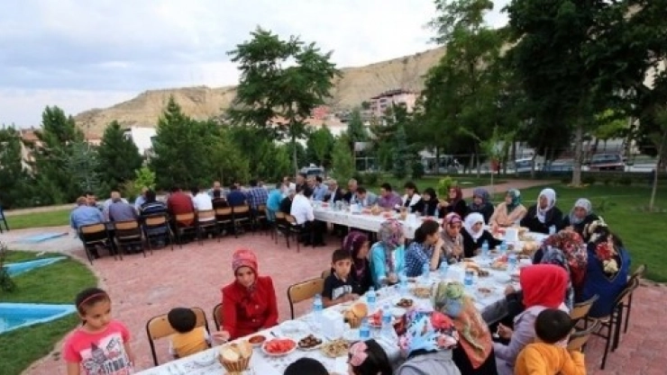 Başkan Eser İftarda Şehit Aileleri Ve Gazileri Ağırladı