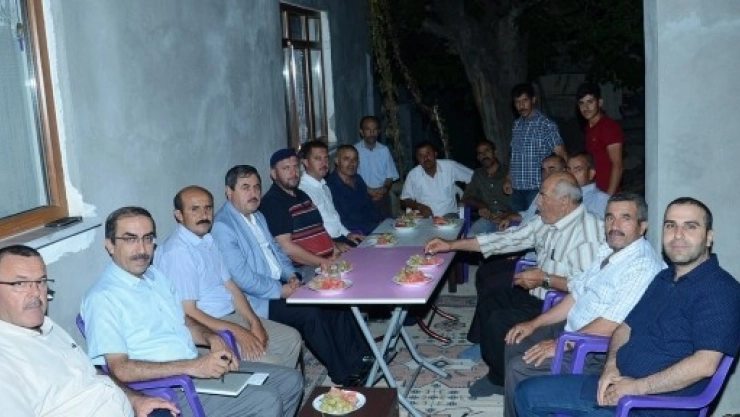 Başkan Eser, Mahalle Gezilerine Devam Ediyor