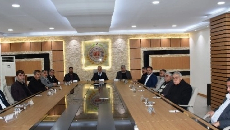 25 Tır Yardım Geri Gönderildi