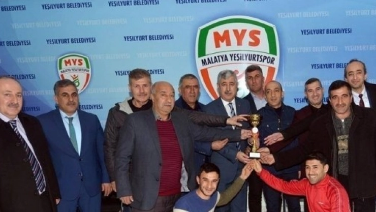 Başkan Polat Başarılı Sporcularla Bir Araya Geldi