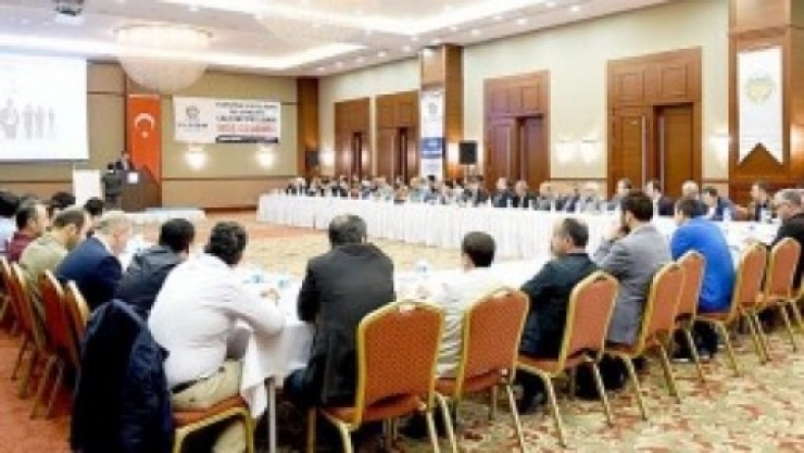 Başkan Ve Müdürlere Eğitim Çalıştayı