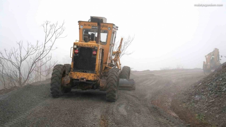 Battalgazi Belediyesi'nden 3 kilometrelik yol iyileştirmesi