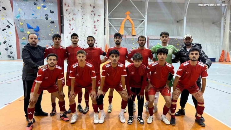 Battalgazi Belediyespor futsal takımı avrupa yolunda