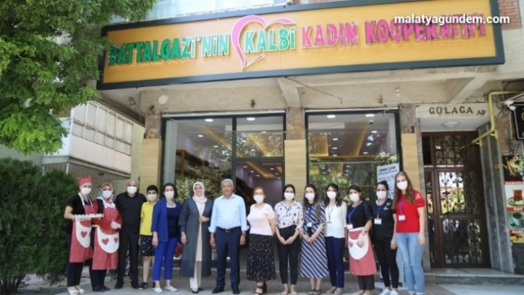Kadın kooperatifi kafe market açılışa hazır