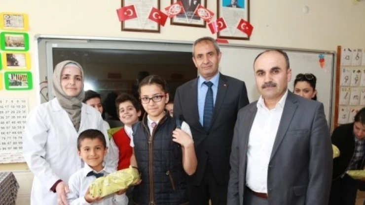  'Oyuncak Kardeşliği' Projesi