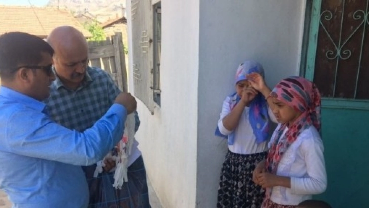 Bayram öncesi ihtiyaç sahiplerini sevindirdiler