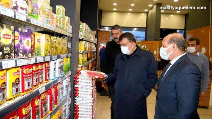 Belediye Başkanı Gürkan, Esenlik Süpermarketleri ziyaret etti