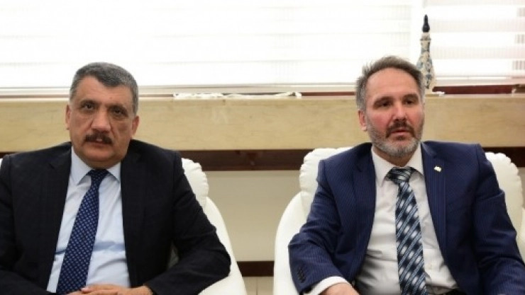 Alper, Başkan Gürkan'ı Ziyaret Etti