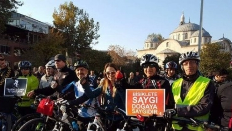 Bisiklet Kazalarına Dikkat Çekmek İçin Pedal Çevirdiler