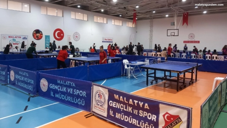 Bölge şampiyonasına katılabilmek için ter döktüler