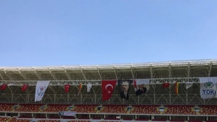 Bak Yeni Stad da Engel Bir Durum Yok