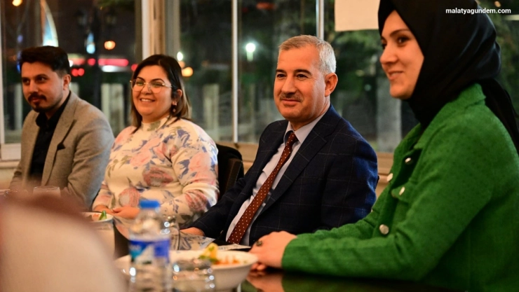 Çınar, 'Hepimizin ortak davası milletimize hizmettir'