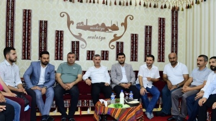 Çınar, Gençlik ve Eğitim Derneği Üyeleriyle Bir Araya Geldi