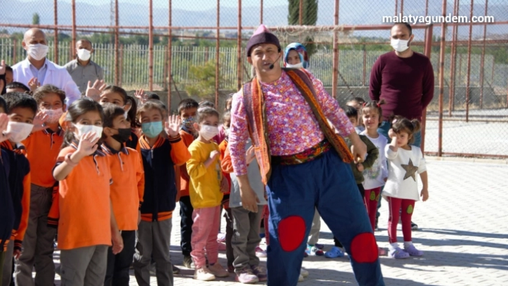 Çocuk Kabaresine bakanlık desteği