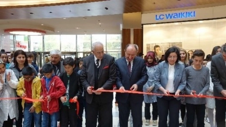 Çocuk Hakları Resim Sergisi Açıldı