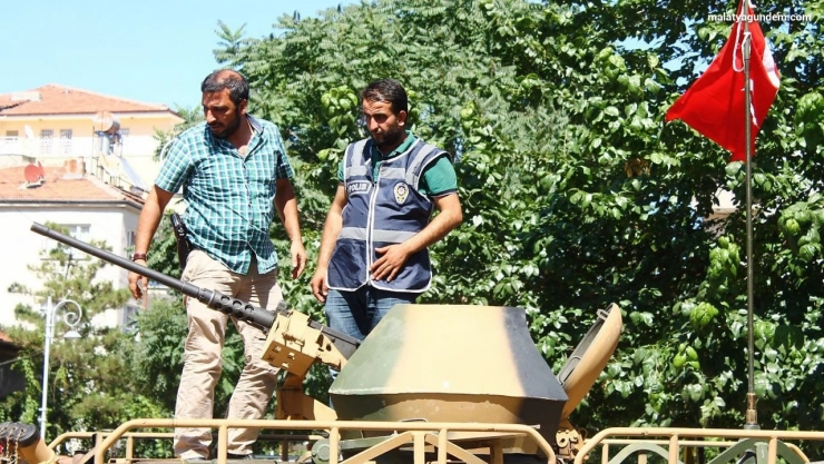 Darbecilerin kullandığı ZPT aracını güvenli alana çeken Mustafa Özbey o günleri unutamıyor