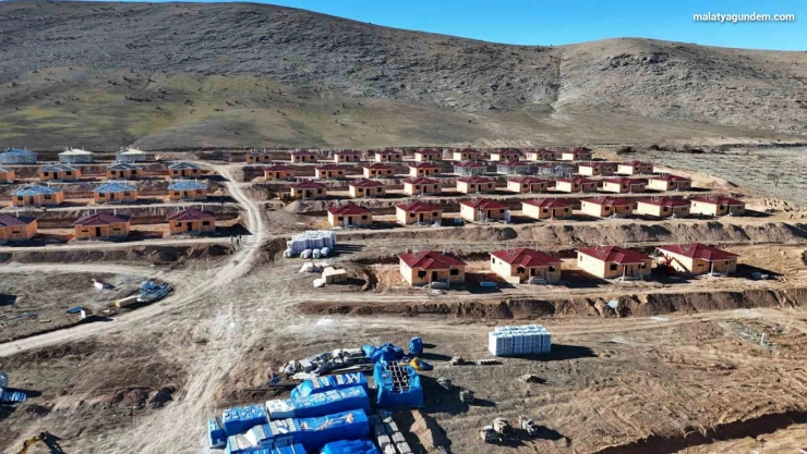 2 ayda 60 afet konutu inşa edildi
