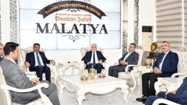 Depremde Zarar Gören Vakıf Eserlerinin Onarılıyor