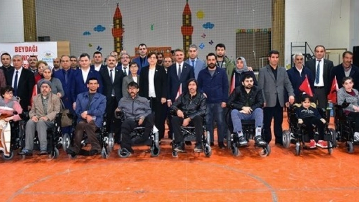 Depremden Etkilenenlere Akülü Sandalye