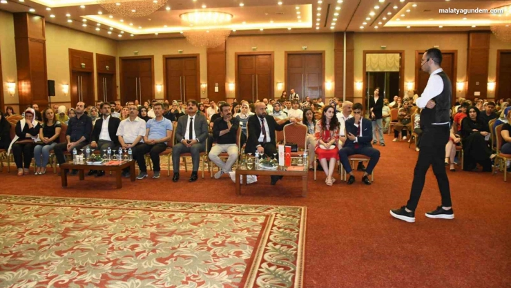 Doç. Dr. Yavuz Samur, Malatya Mektebim Kolejine konuk oldu