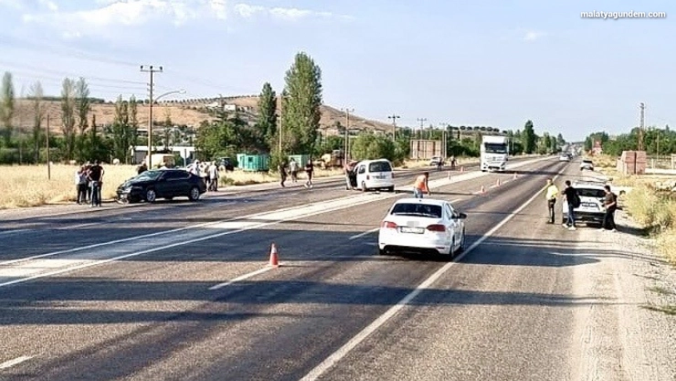 Doğanşehir'de iki araç çarpıştı: 2 yaralı