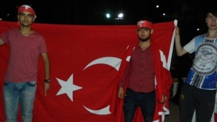 Doğanşehir İlçesinde Demokrasi Nöbetine Devam