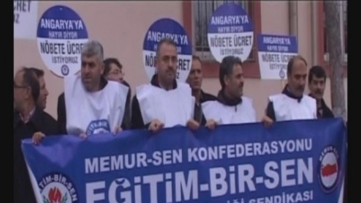 Eğitim-bir-sen'den Milli Eğitim Müdürlüğü Önünde Eylem