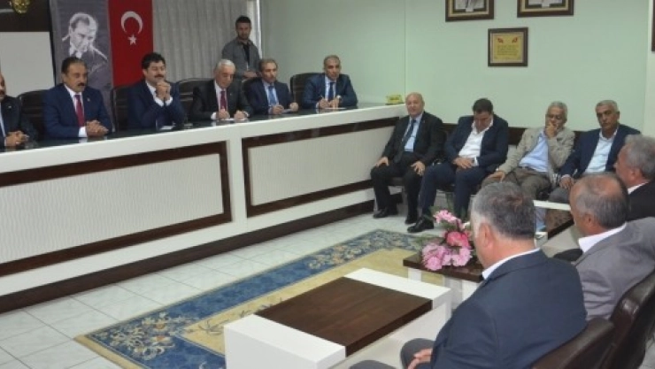 Esnaf Ve Ticaret Sorunları Masada