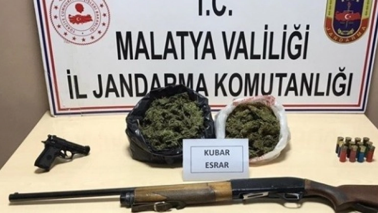 Esrar Ele Geçirildi