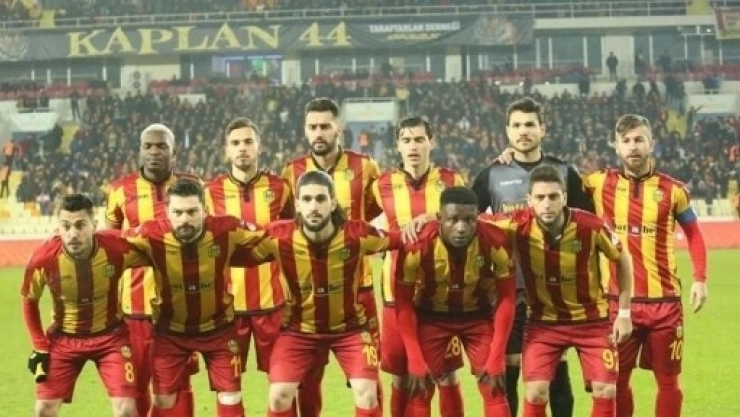 EYM Sahasında Büyüklere Geçit Vermiyor