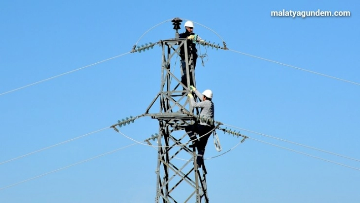 Fırat Edaş Enerji Çalışanları Haftası'nı Unutmadı