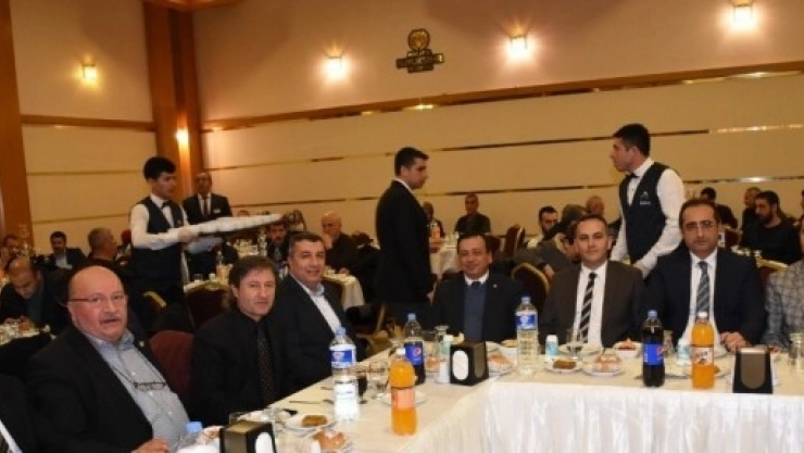 Gazeteciler Birlik Ve Beraberlik Gecesinde Bir Araya Geldi