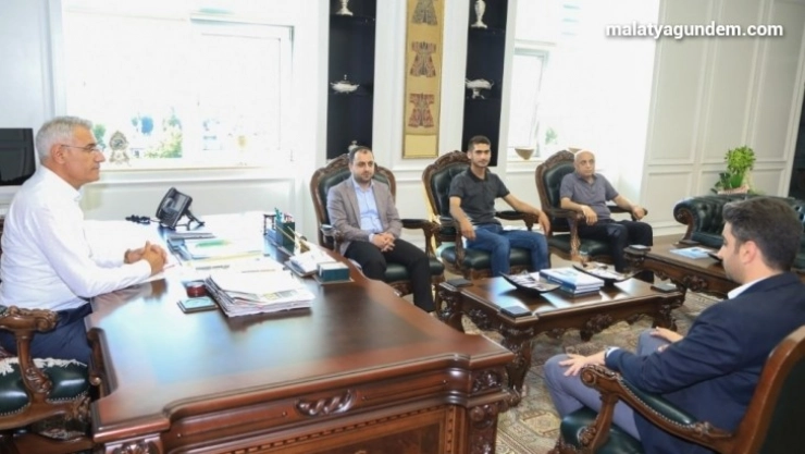 Gençlerden Güder'e teşekkür ziyareti