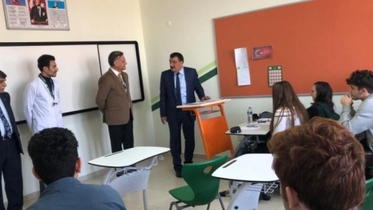 Gürkan, Çamlıca Okullarını Ziyaret Etti