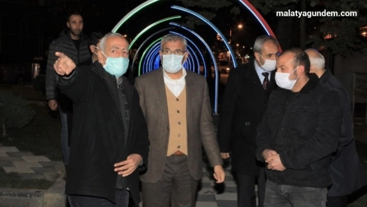 Işıklı yol ile üçgen park bir başka güzel
