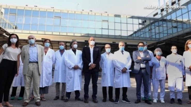 İtalya'da korona virüs aşısı insan üzerinde denenmeye başlandı