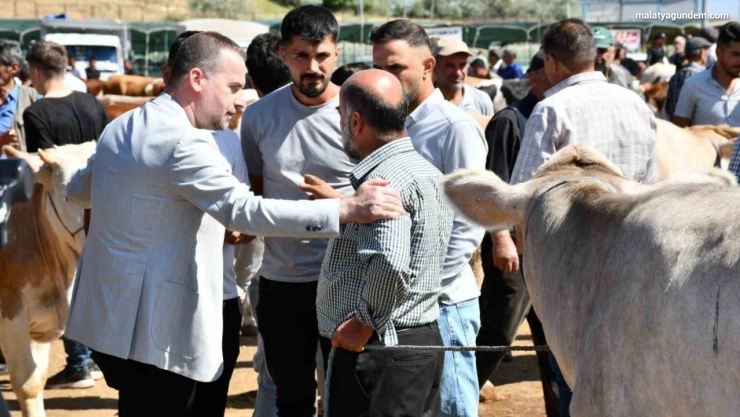 Karademir:  'Bayram, dayanışmanın gücüyle Malatya'da yeniden hissedilecek'