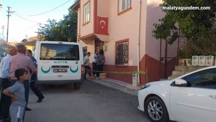 Kıbrıs gazisi evinde ölü bulundu
