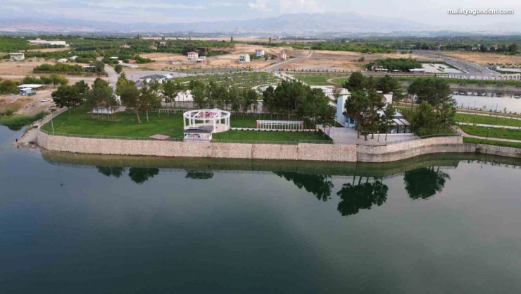 Kırkgöz Sahil Parkı'ndaki kır düğün salonu Malatya'da ilgi görüyor