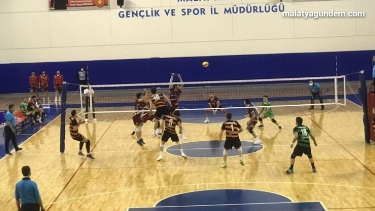 Malatya Büyükşehir Belediyespor zirve takibini sürdürdü