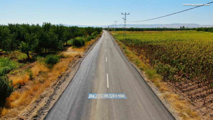 Malatya Büyükşehir'den ilçelerde yoğun yol ve asfalt mesaisi