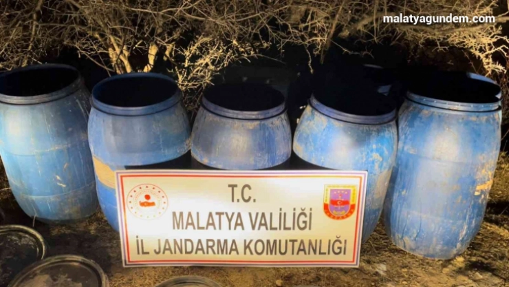 Malatya'da 2 bin litre sahte alkol ele geçirildi