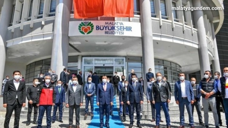 200 ekiple 1,5 milyon maske dağıtılıyor