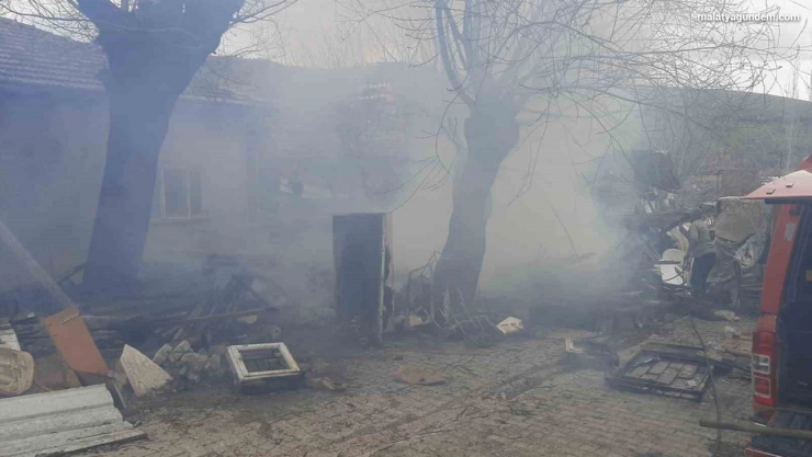 Malatya'da bahçe yangını