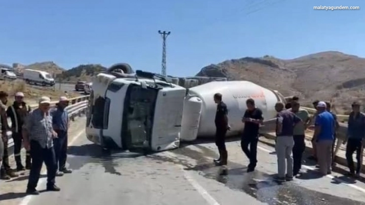 Beton mikseri devrildi 1 kişi yaralandı