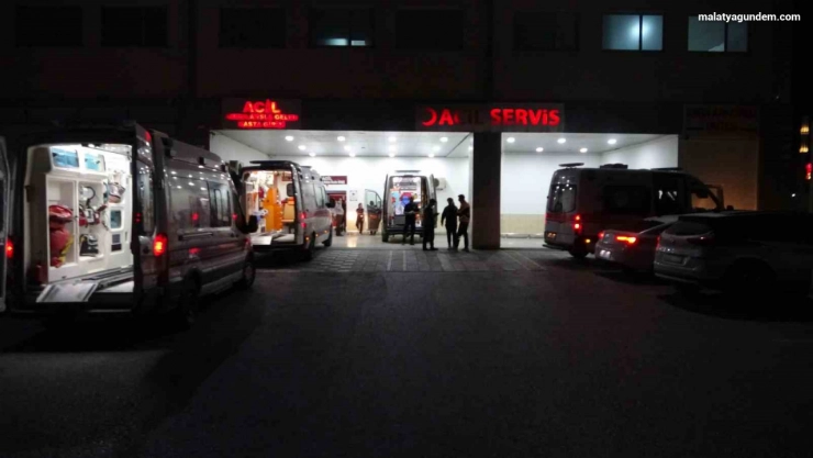 Bıçaklı kavgada 1 yaralı, 5 gözaltı