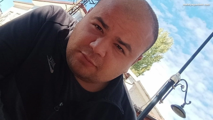 Evinin ambarında asılı halde bulundu